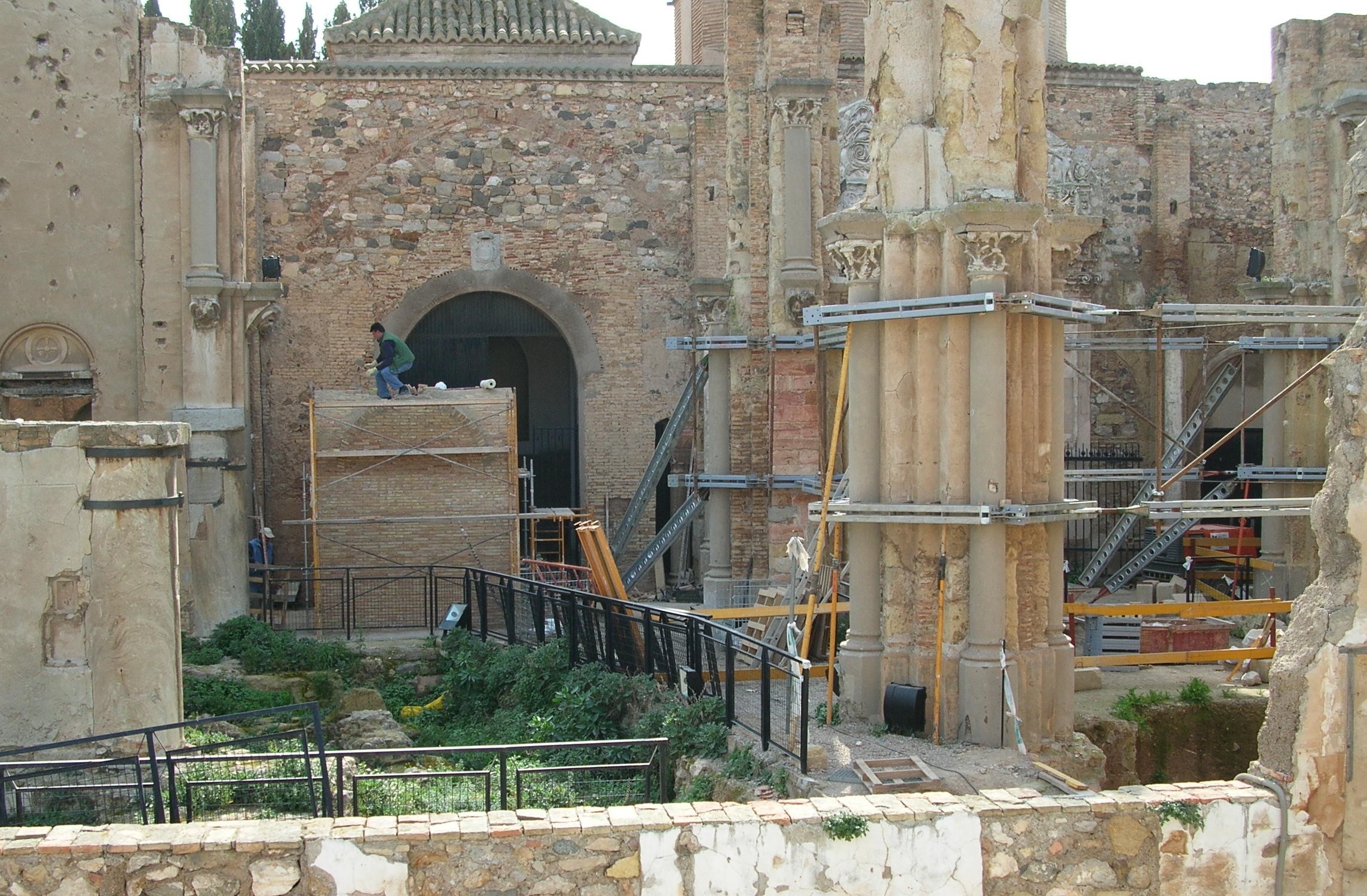 Construcción túnel arrasa Catedral Cartagena 02.2006